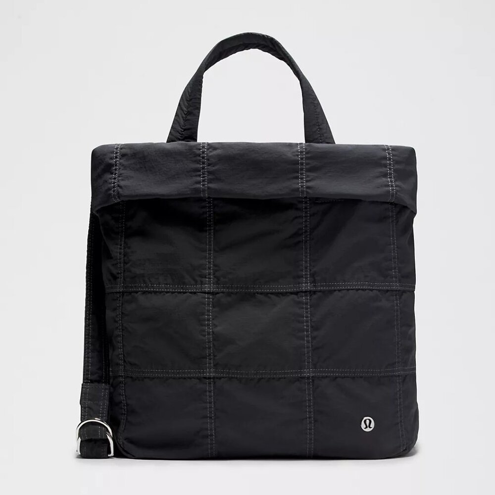 Lululemon On My Level Tote Bag 19L Wash in Black, BNWT